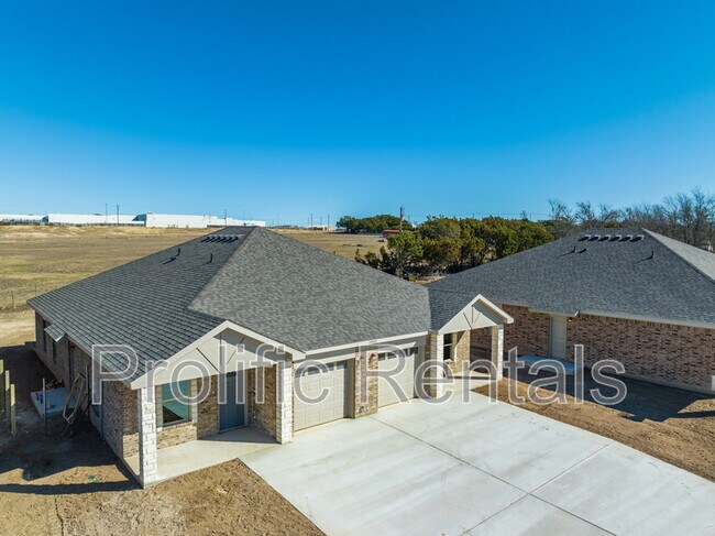 Building Photo - 3505 Abraham Dr