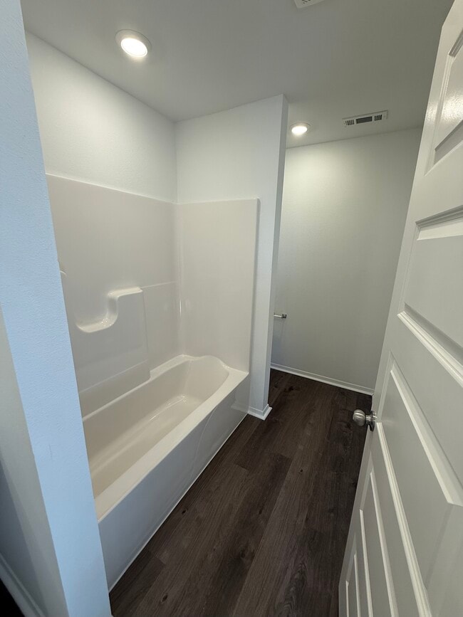 Building Photo - 6805 SW Dignity Ave