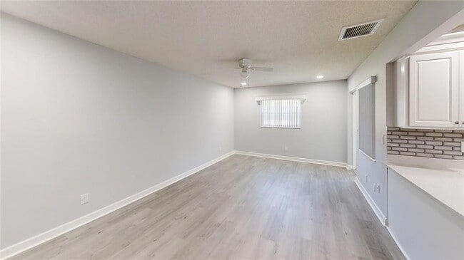 Building Photo - 8883 SW 94 Ln