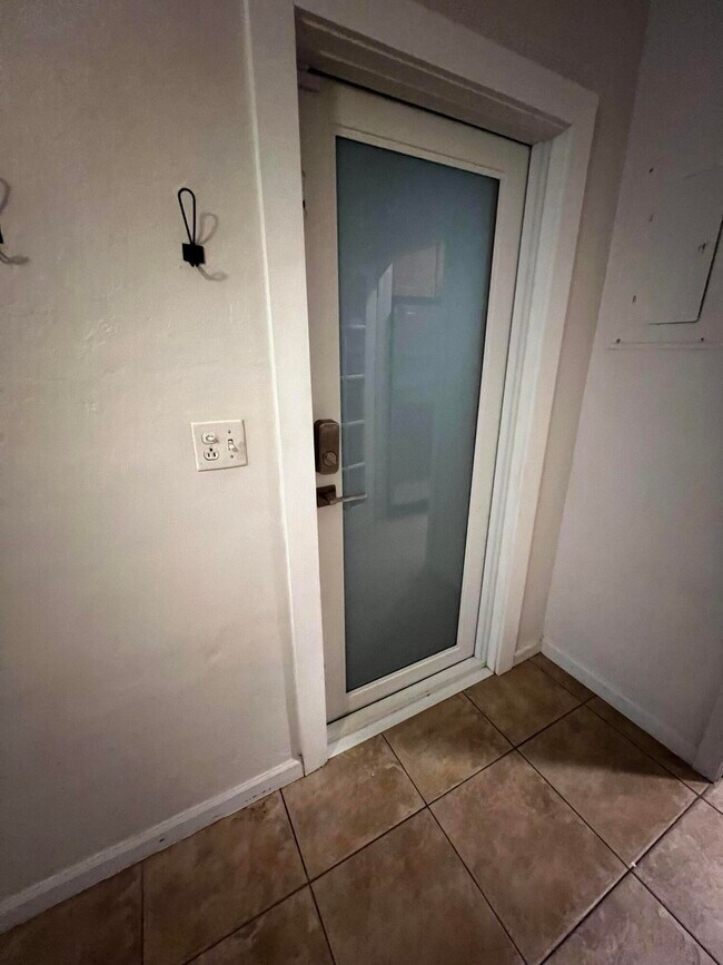 Building Photo - 750 NW 44th Ave