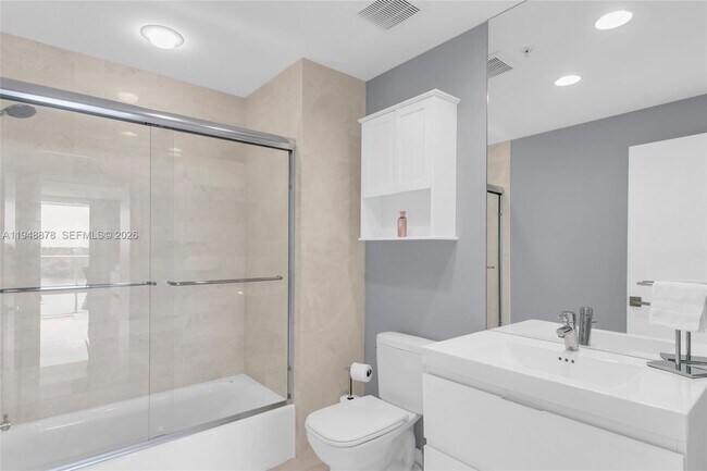 Building Photo - 17111 Biscayne Blvd