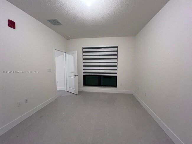 Building Photo - 8167 NW 41st St