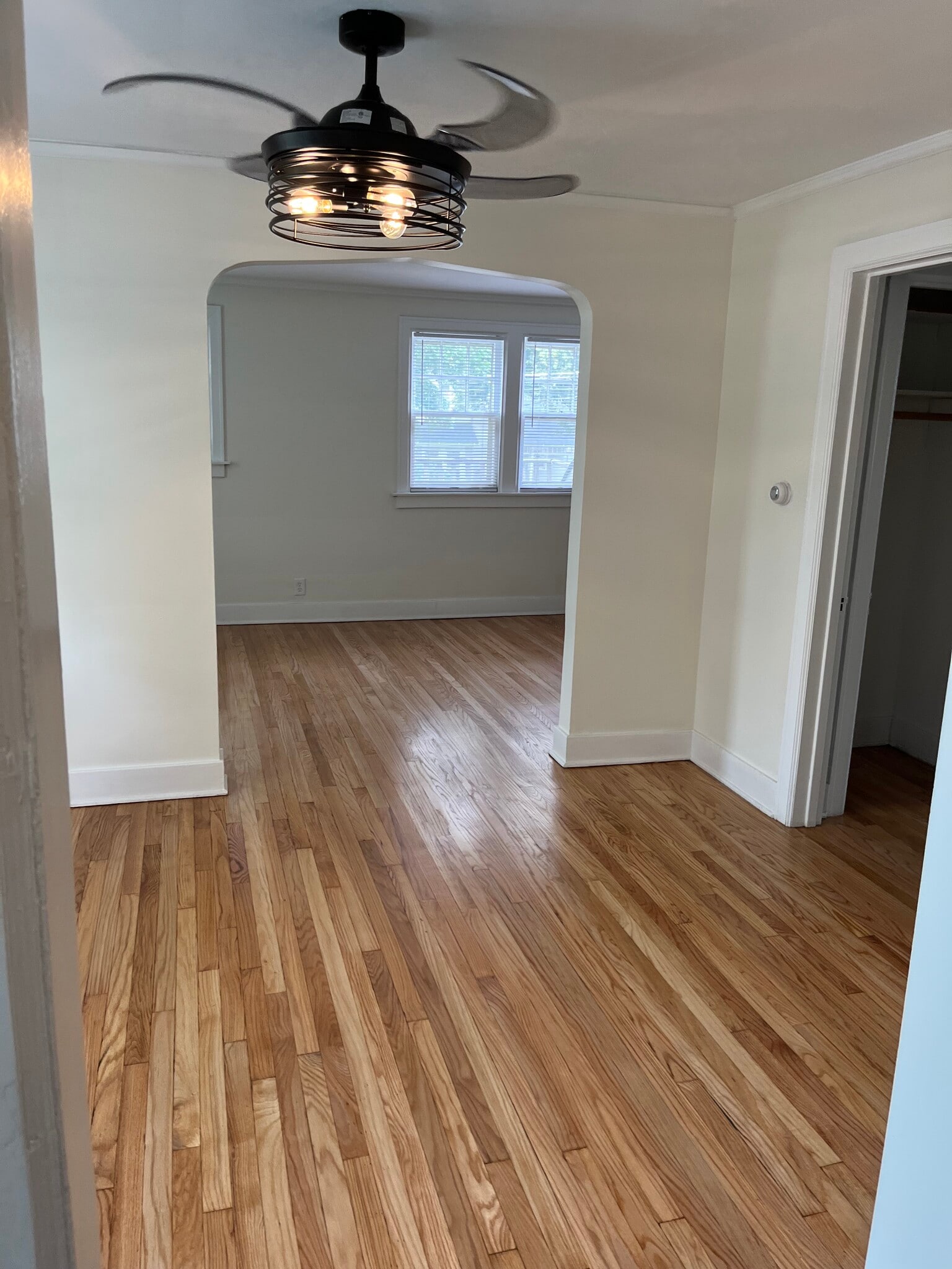 Hardwood floors - 217 N 6th St