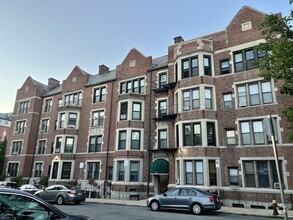 Building Photo - 4 Commonwealth Ct