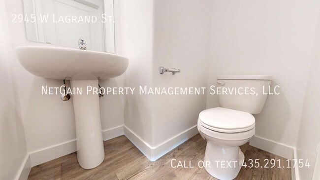 Building Photo - 2945 W LaGrand St