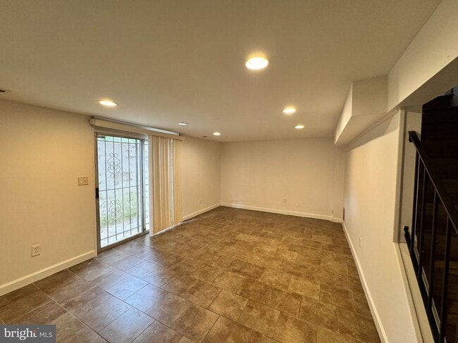 Building Photo - 810 Booker Pl