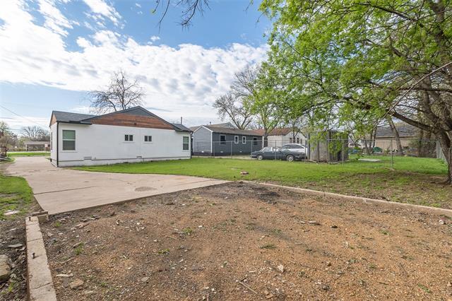 Building Photo - 2151 E Overton Rd