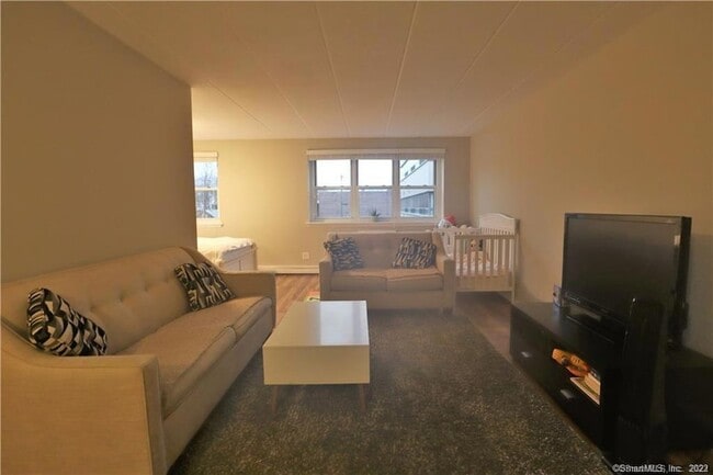 Building Photo - 27 Northill St