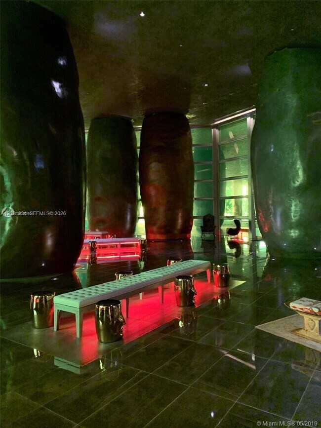 Building Photo - 475 Brickell Ave
