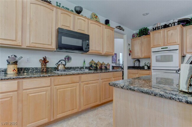 Building Photo - 875 Chaste Ct