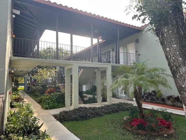 Building Photo - 10776 N Kendall Dr