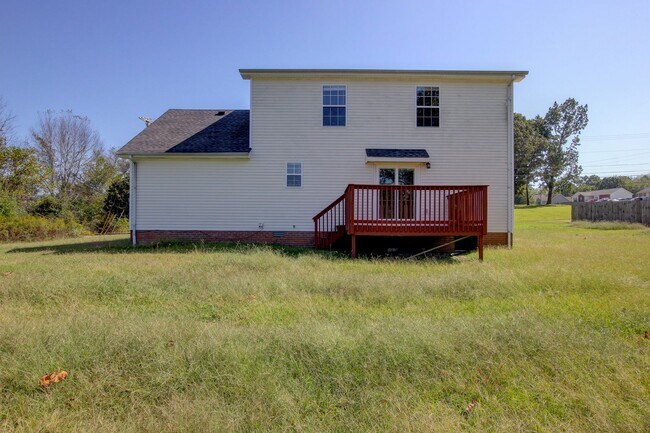 Building Photo - Country living.  City Driving.