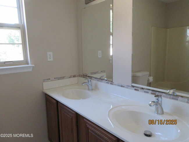 Building Photo - 29 Longbrook Ln