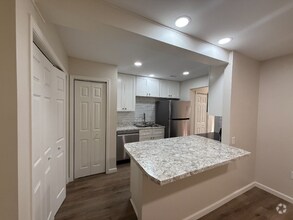 Building Photo - 7914 Gleason Dr NW