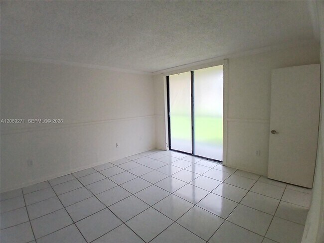 Building Photo - 8600 SW 133rd Ave