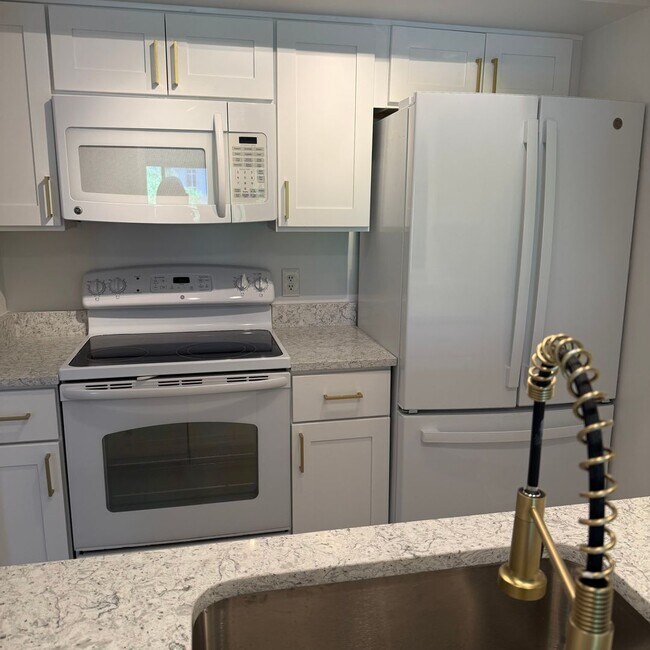 Building Photo - Observatory 402