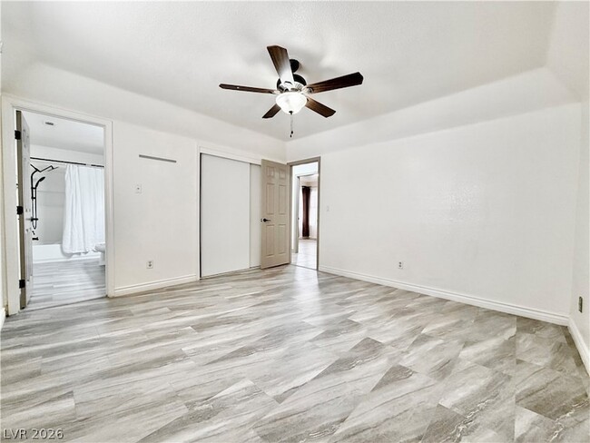 Building Photo - 6251 Desert Sun Dr