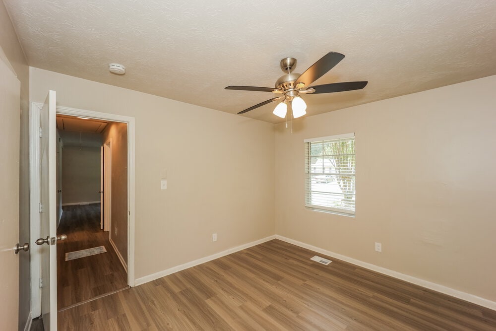 Building Photo - 8268 Dunellen Ln