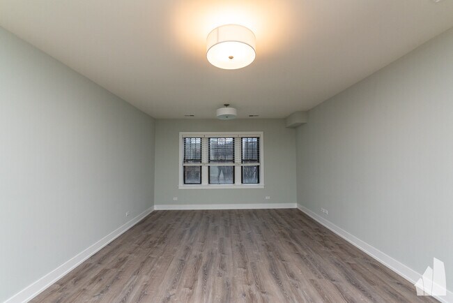 Building Photo - 1147 Maple Ave