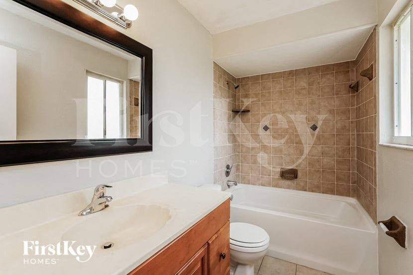 Building Photo - 331 SE 46th Ln