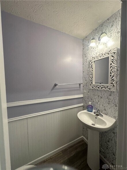 Building Photo - 2652 Kingman Dr