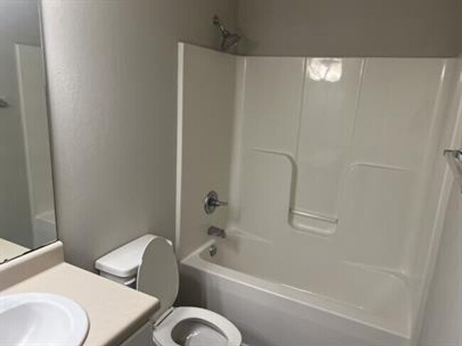 Building Photo - Spacious 3-Bedroom Home in Madison City Schools