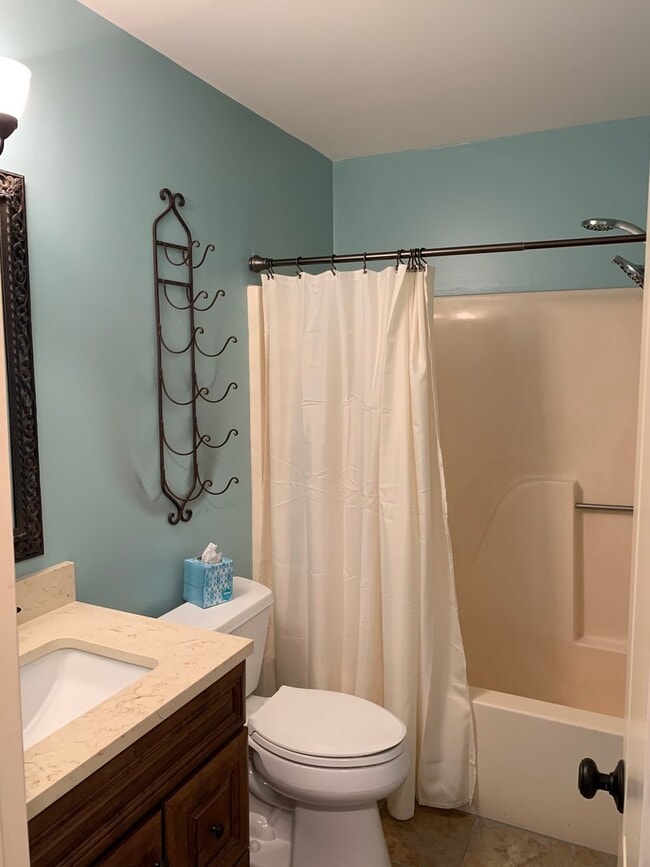 Building Photo - 2/2 Fully Furnished Condo in Willow Valley...