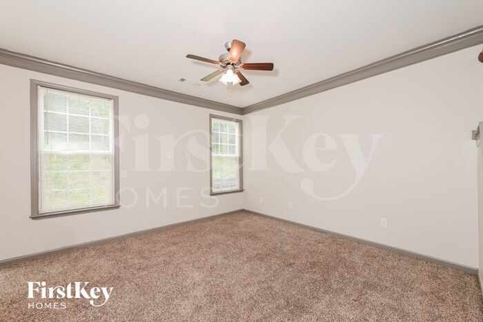 Building Photo - 981 Treymont Way