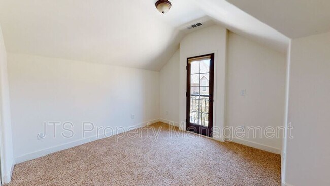 Building Photo - 1349 Piper Pl