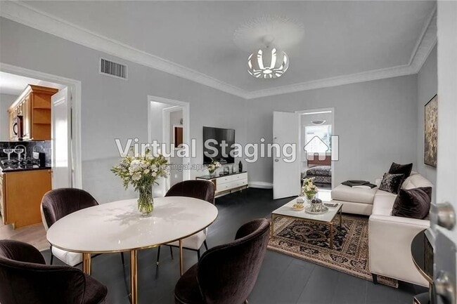 Building Photo - 880 SW 49th Terrace