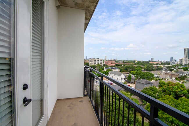 Building Photo - 714 Richmond Ave.