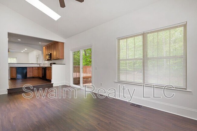 Building Photo - 240 Timber Knoll Dr