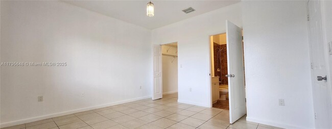 Building Photo - 10949 SW 181st Terrace