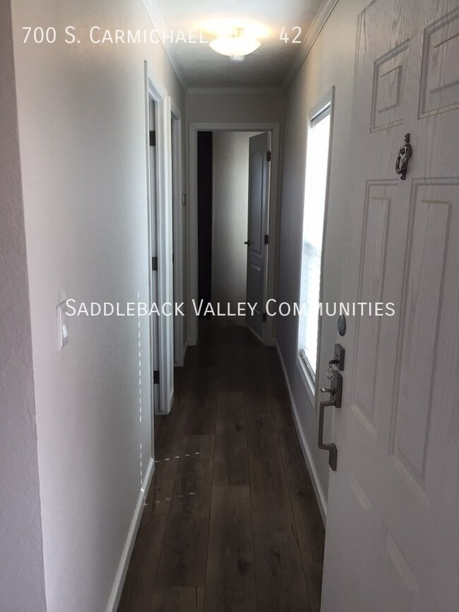 Building Photo - 700 S Carmichael Ave