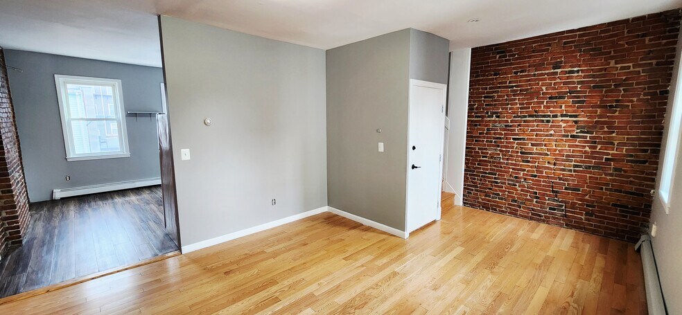 Building Photo - 3 Wilbur Ct