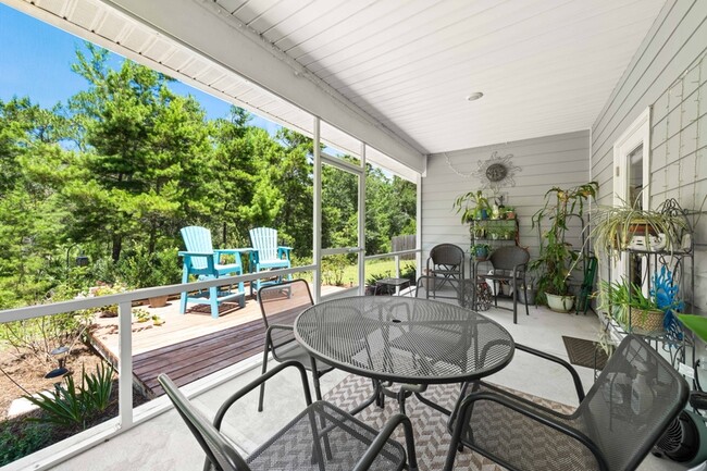 Building Photo - 157 JRS Wy