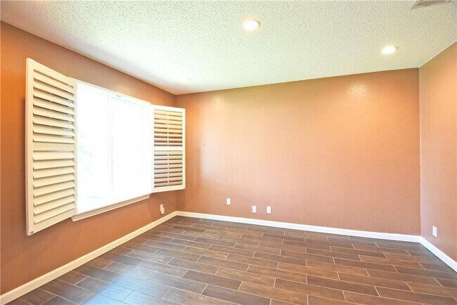 Building Photo - 16715 Marsala Springs Dr