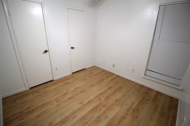 Building Photo - 15614 Barbarossa Dr