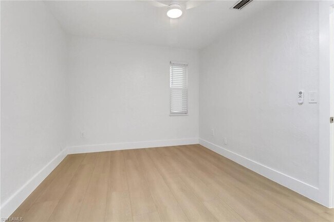 Building Photo - 4525 Fluvia Ave
