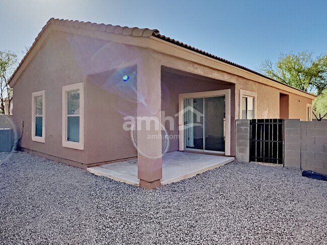 Building Photo - 298 E Calle Puente Lindo