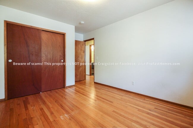 Building Photo - 5903 NE 30th Ave