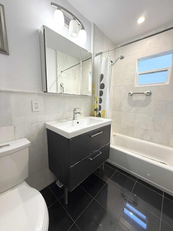 Building Photo - 239 Quincy Shore Dr