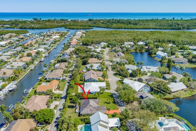 Building Photo - 10420 SE Jupiter Narrows Dr