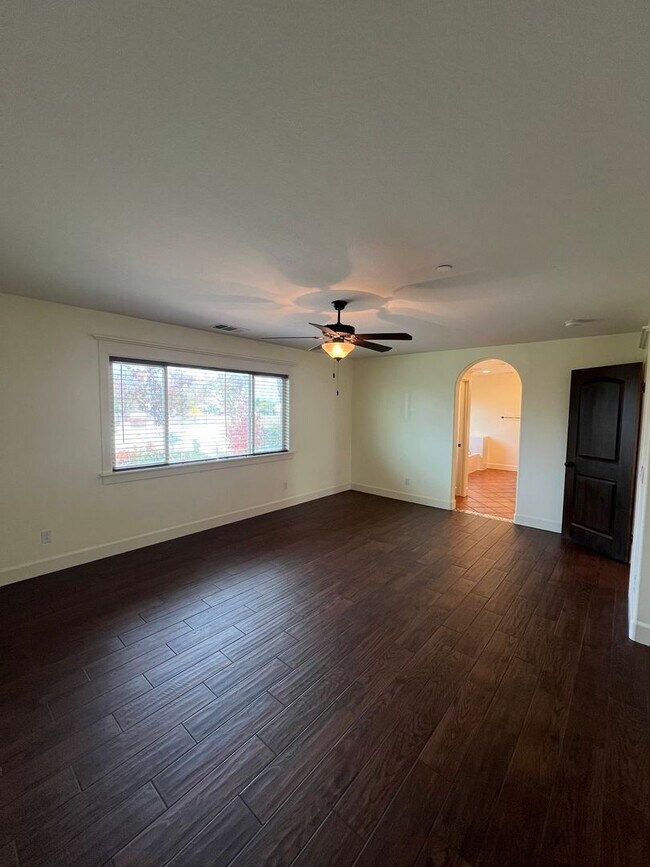 Building Photo - 14816 Huckleberry Dr