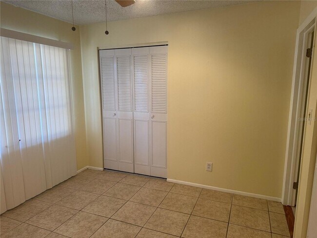 Building Photo - 231 Amherst Ave