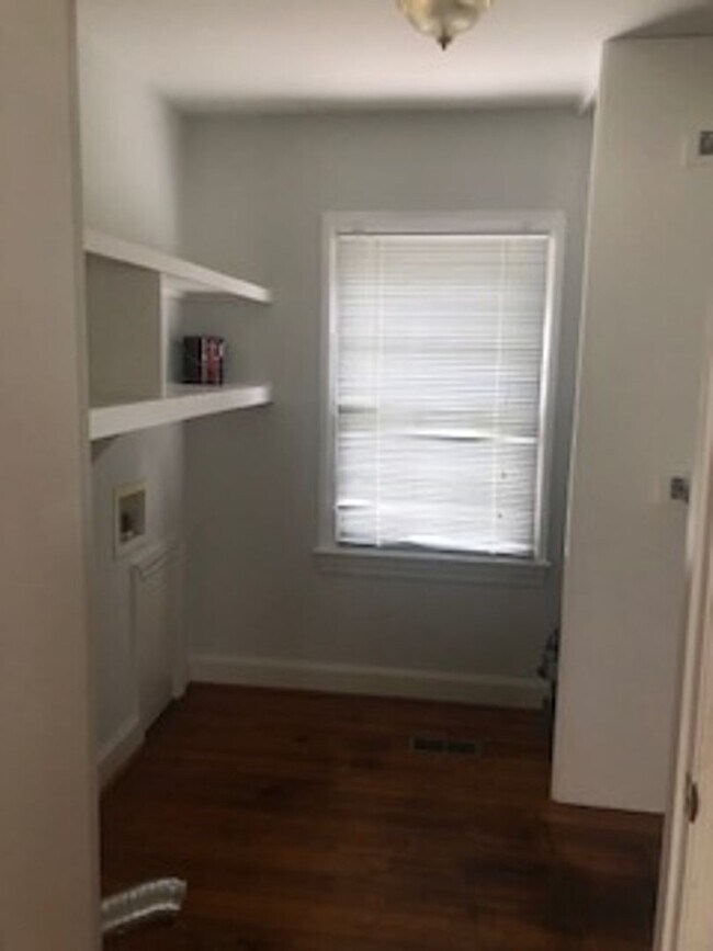 Building Photo - 69 Cedar Knoll