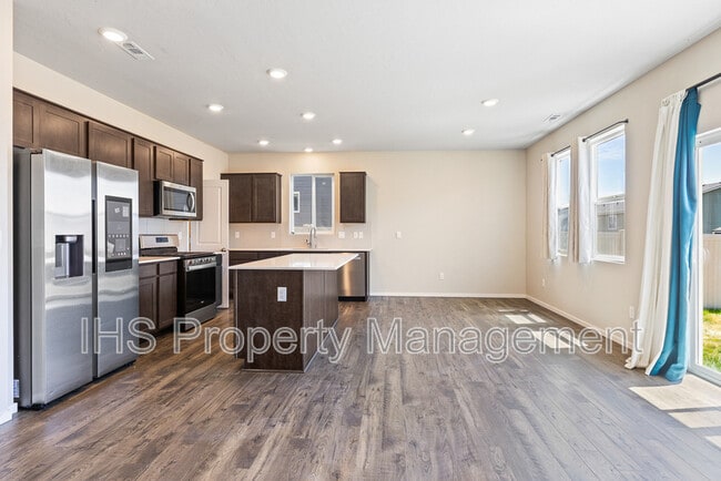 Building Photo - 7945 Ranchland Ln