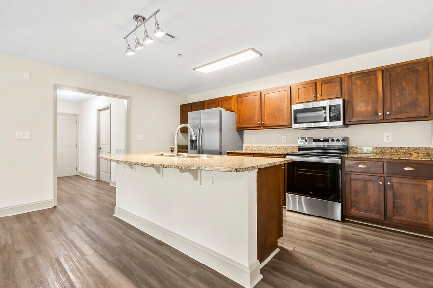 Building Photo - 203 Kelly Rd