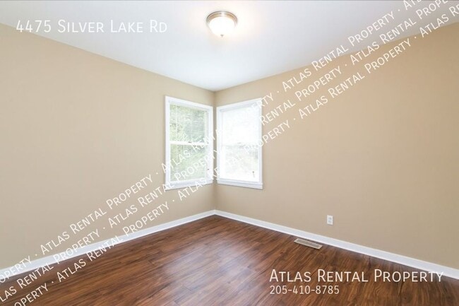 Building Photo - 4475 Silver Lake Rd