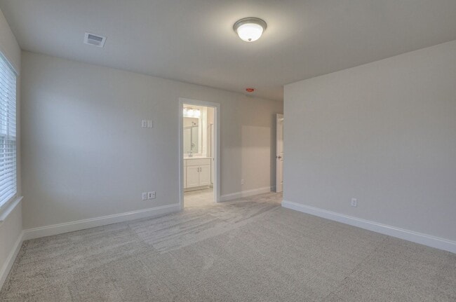 Building Photo - 1705 Tahoma Dr